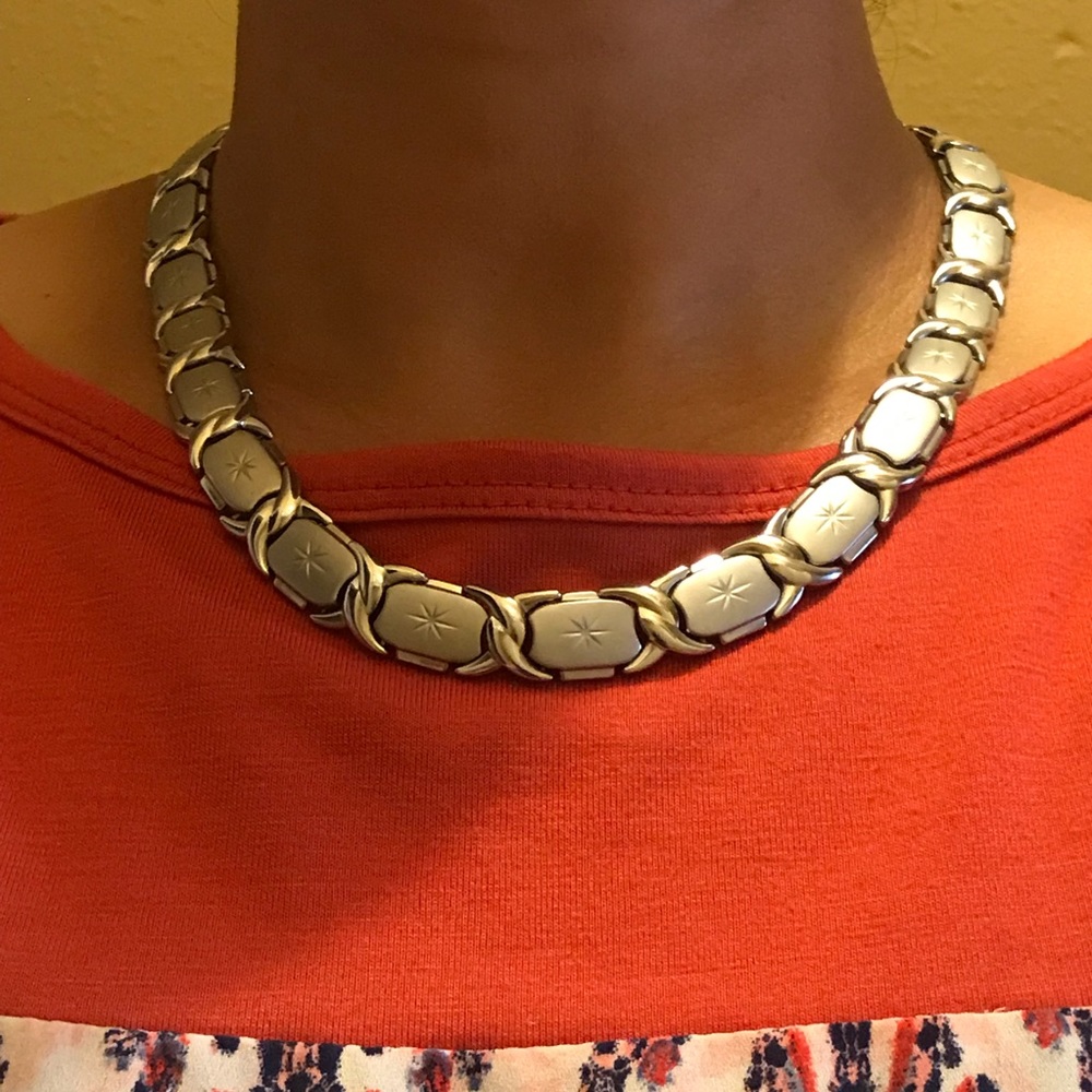 Necklace and bracelet set (NWOT)